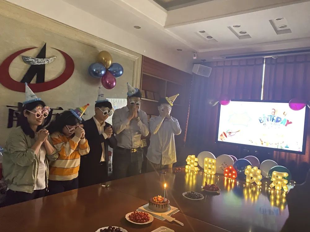 一岁一礼，，，，，整体庆生丨湖南万达二季度整体生日会 - 公司要闻 - 湖南万达项目治理有限公司【官网】