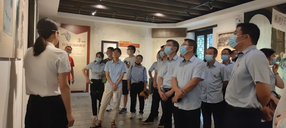 我司党支部赴秋瑾故宅开展主题党日运动 - 党群运动 - 湖南万达项目治理有限公司【官网】